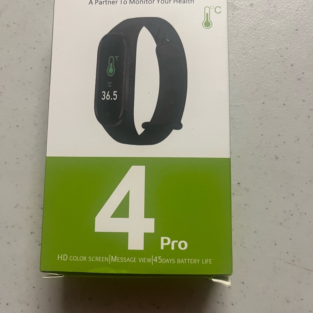4 Pro Smartwatch - Black
